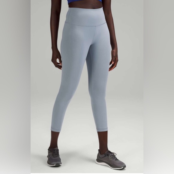 Lululemon Wunder Train High-Rise Crop 23"
Chambray - Picture 1 of 5